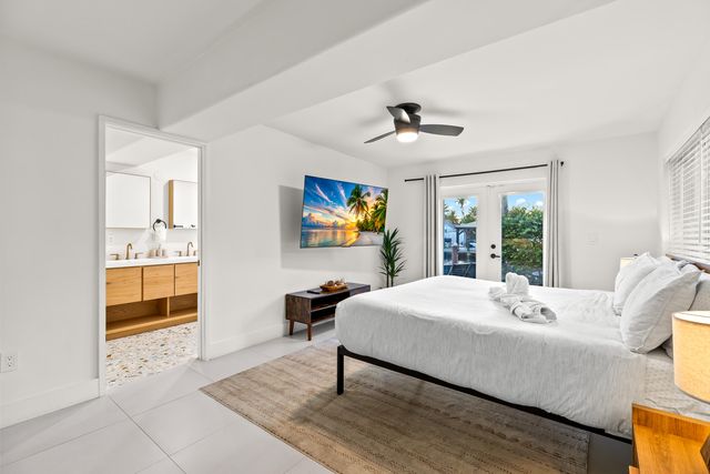 2417 NE 19th Avenue, Wilton Manors, FL 33305