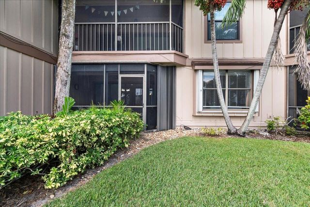 400 Crosswinds Drive B1, Greenacres, FL 33413