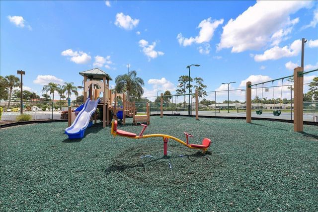 400 Crosswinds Drive B1, Greenacres, FL 33413