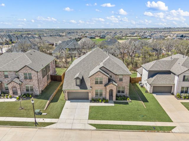7013 Lost Falls Drive, Argyle, TX 76226