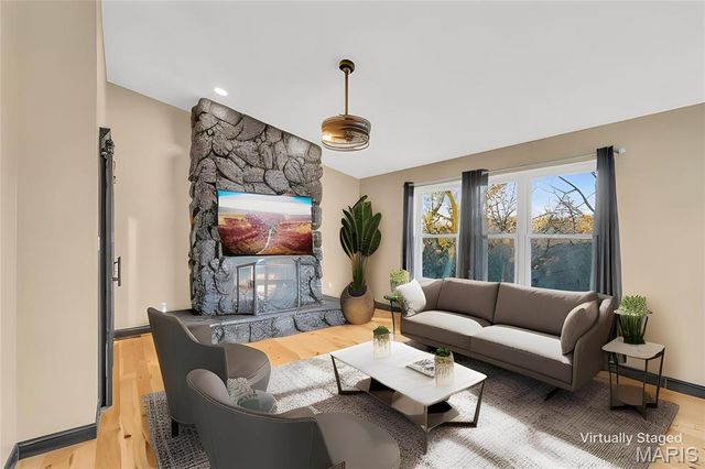 2516 Ridgeview Drive, High Ridge, MO 63049