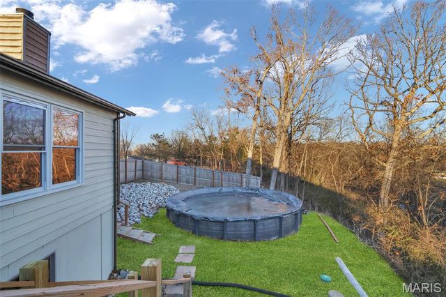 2516 Ridgeview Drive, High Ridge, MO 63049