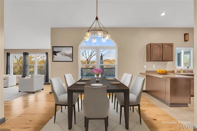 2516 Ridgeview Drive, High Ridge, MO 63049