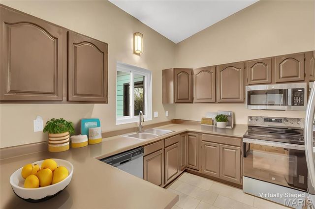 2516 Ridgeview Drive, High Ridge, MO 63049