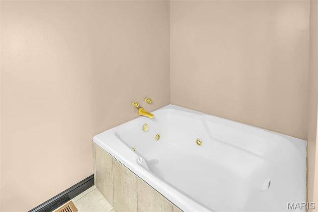 2516 Ridgeview Drive, High Ridge, MO 63049