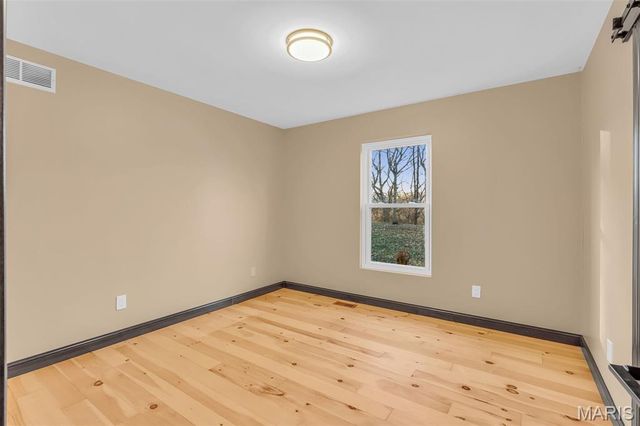 2516 Ridgeview Drive, High Ridge, MO 63049