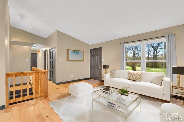 2516 Ridgeview Drive, High Ridge, MO 63049