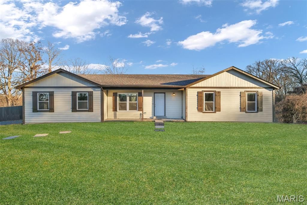 2516 Ridgeview Drive, High Ridge, MO 63049