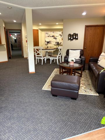 10113 W 34th Street 111, Minnetonka, MN 55305