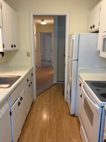 10113 W 34th Street 111, Minnetonka, MN 55305