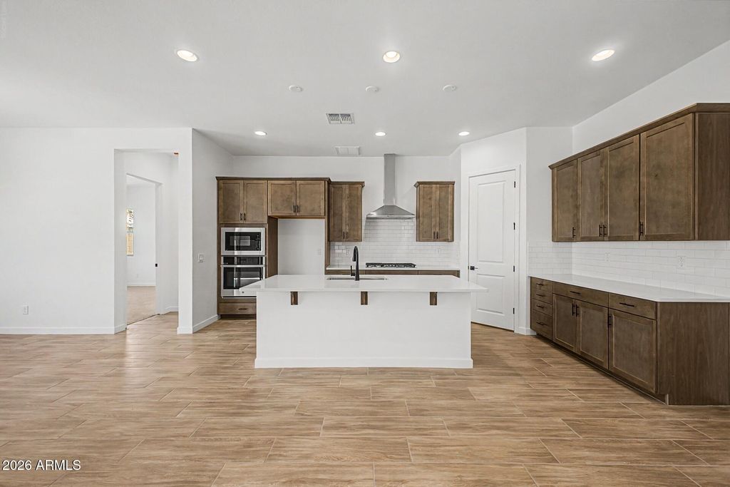 16976 W DESERT Lane, Goodyear, AZ 85338 — photo 5