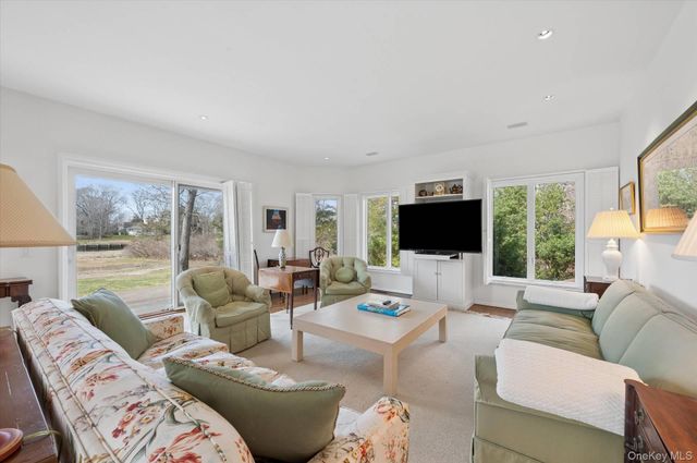7 Penniman Point Road, Quogue, NY 11959