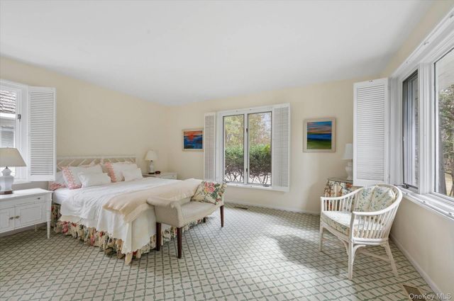7 Penniman Point Road, Quogue, NY 11959