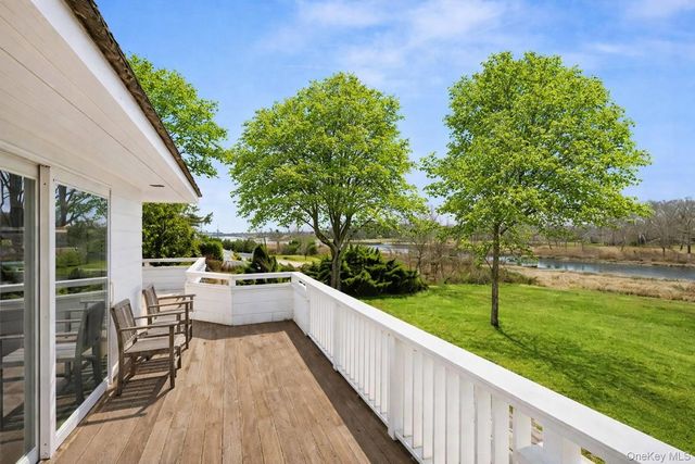 7 Penniman Point Road, Quogue, NY 11959