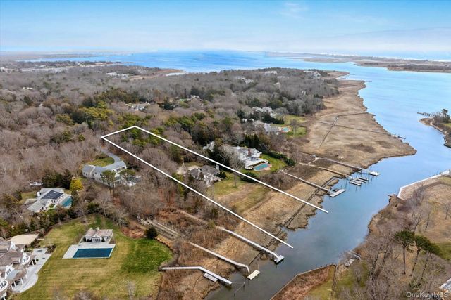 7 Penniman Point Road, Quogue, NY 11959