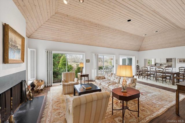 7 Penniman Point Road, Quogue, NY 11959