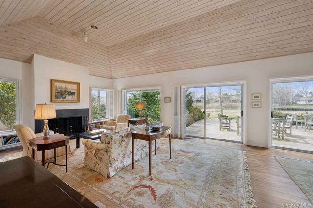 7 Penniman Point Road, Quogue, NY 11959