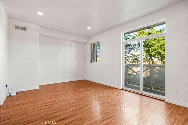 11622 Oxnard Street, North Hollywood, CA 91606