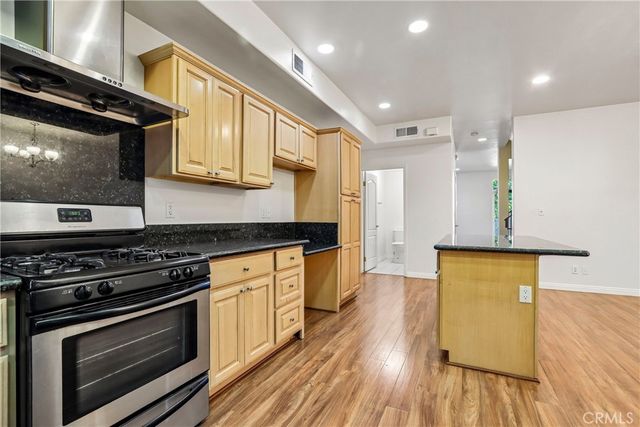 11622 Oxnard Street, North Hollywood, CA 91606