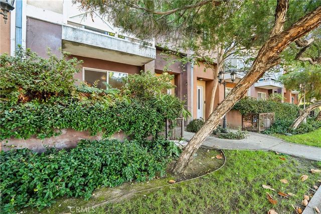 11622 Oxnard Street, North Hollywood, CA 91606