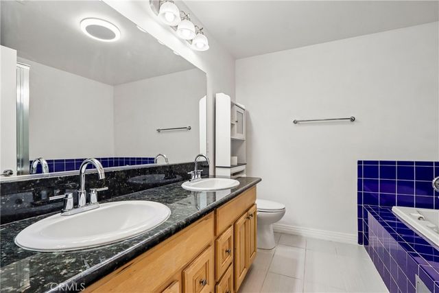 11622 Oxnard Street, North Hollywood, CA 91606