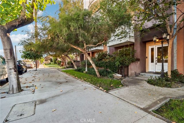 11622 Oxnard Street, North Hollywood, CA 91606