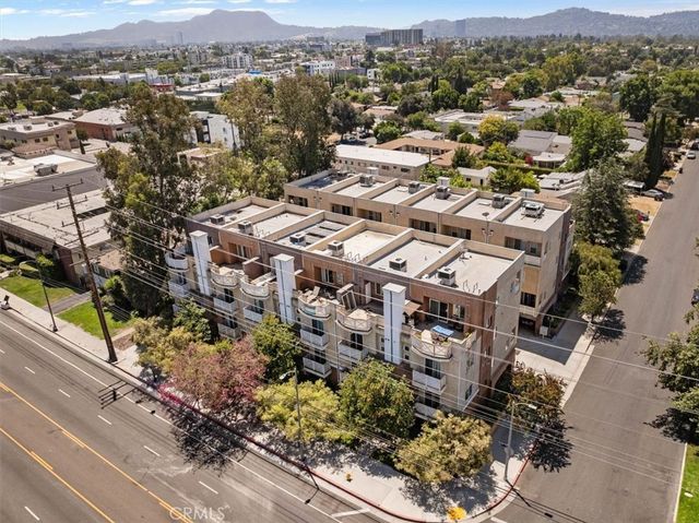 11622 Oxnard Street, North Hollywood, CA 91606