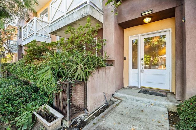 11622 Oxnard Street, North Hollywood, CA 91606