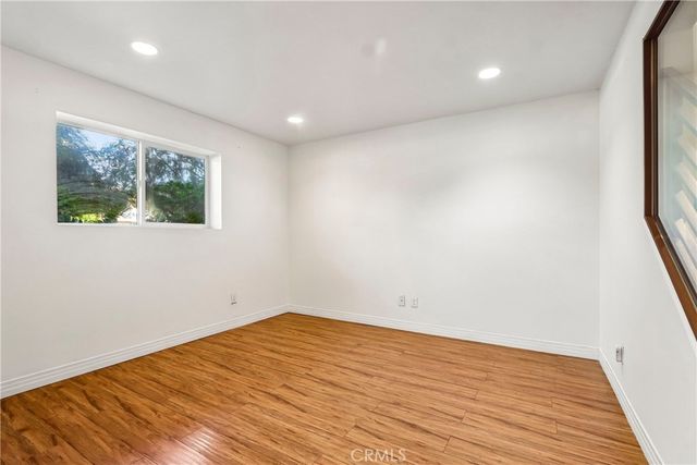 11622 Oxnard Street, North Hollywood, CA 91606