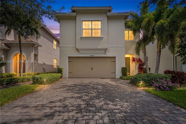 4325 Large Leaf Ln, Hollywood, FL 33021
