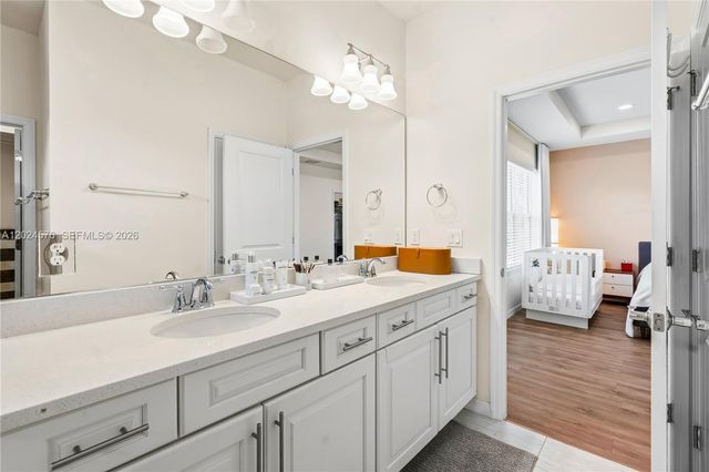 4325 Large Leaf Ln, Hollywood, FL 33021