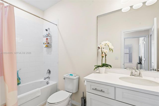4325 Large Leaf Ln, Hollywood, FL 33021