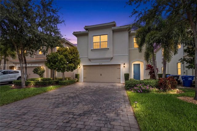 4325 Large Leaf Ln, Hollywood, FL 33021