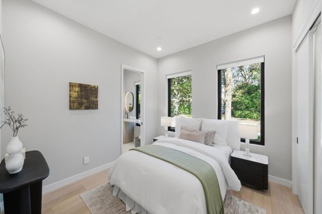 90 Crescent Drive, Palo Alto, CA 94301