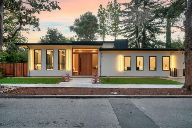 90 Crescent Drive, Palo Alto, CA 94301