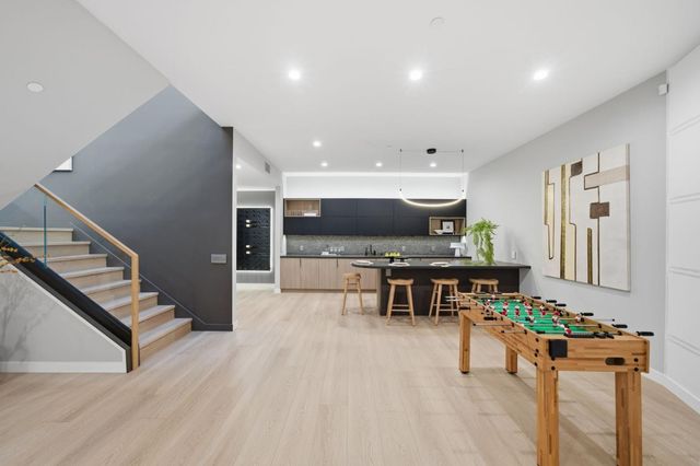 90 Crescent Drive, Palo Alto, CA 94301