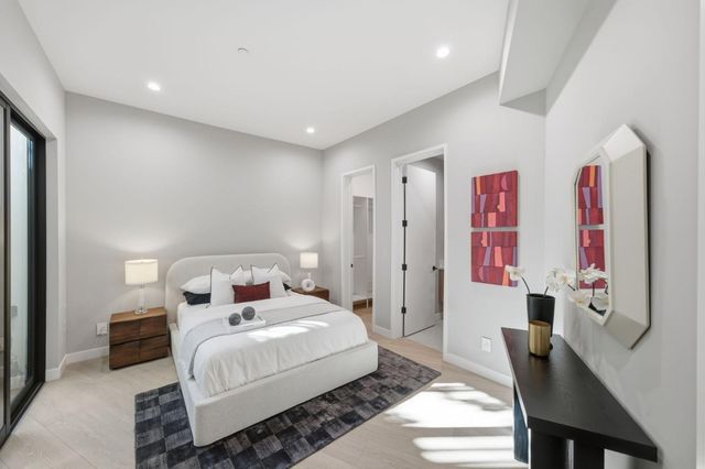 90 Crescent Drive, Palo Alto, CA 94301