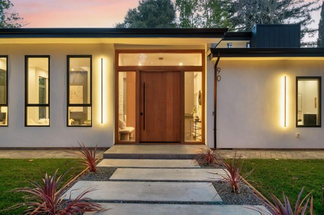 90 Crescent Drive, Palo Alto, CA 94301