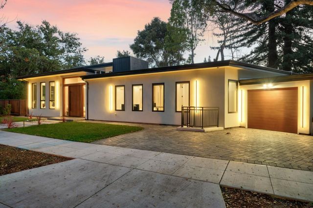 90 Crescent Drive, Palo Alto, CA 94301