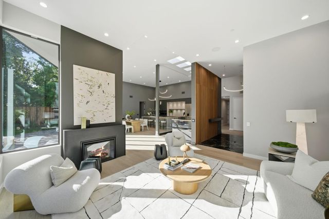 90 Crescent Drive, Palo Alto, CA 94301