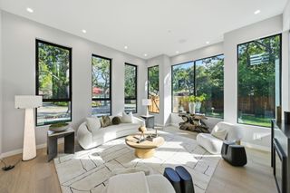 90 Crescent Drive, Palo Alto, CA 94301