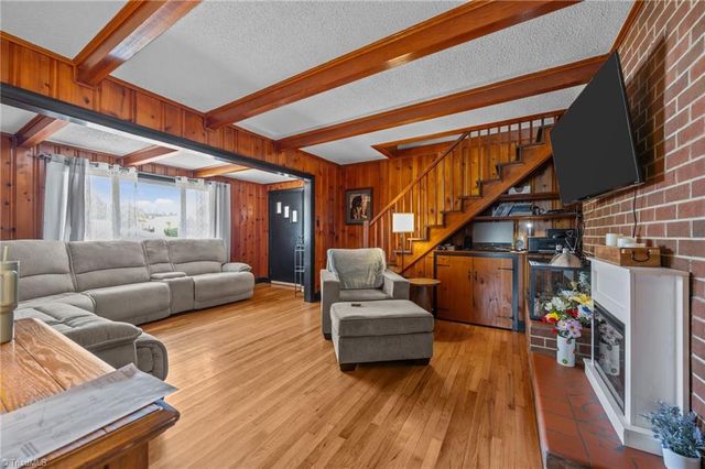 605 Piney Grove Road, Kernersville, NC 27284