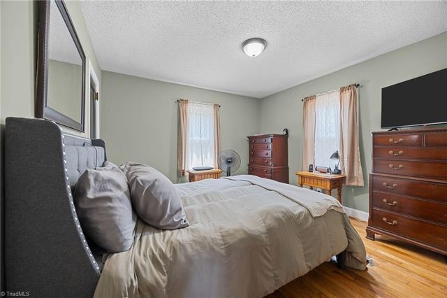 605 Piney Grove Road, Kernersville, NC 27284