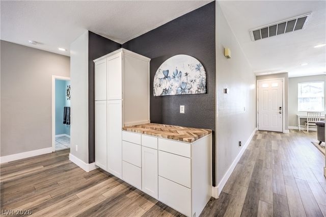 5016 Lone Wolf Avenue, Las Vegas, NV 89131