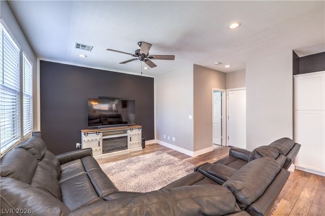 5016 Lone Wolf Avenue, Las Vegas, NV 89131