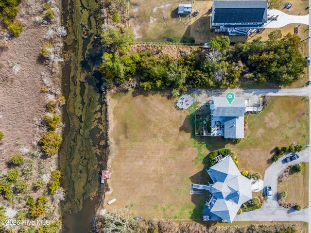 306 Waterway Drive, Sneads Ferry, NC 28460