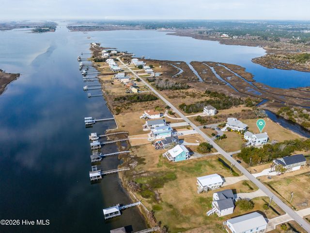 306 Waterway Drive, Sneads Ferry, NC 28460