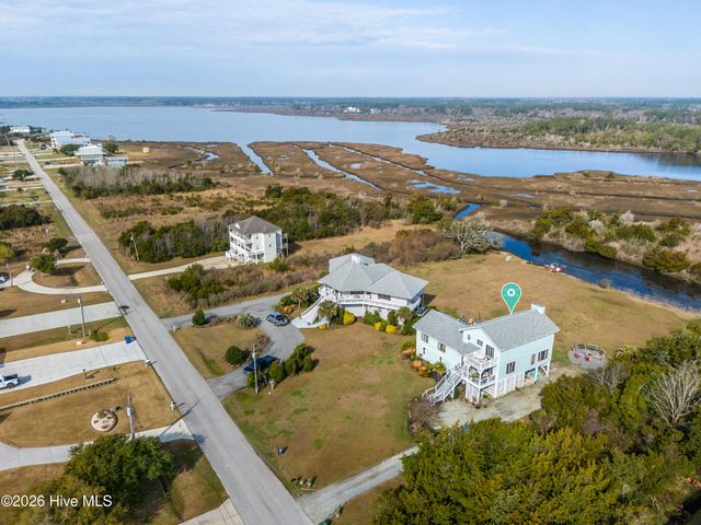 306 Waterway Drive, Sneads Ferry, NC 28460