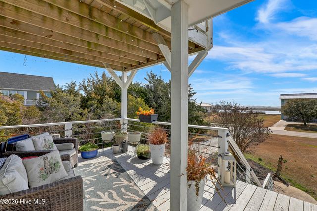 306 Waterway Drive, Sneads Ferry, NC 28460