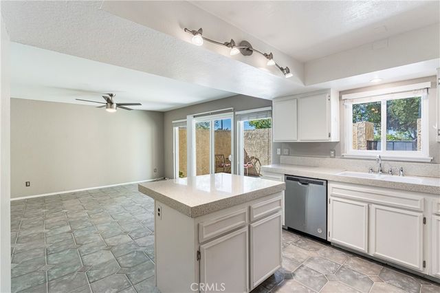 7088 Seville, Riverside, CA 92504
